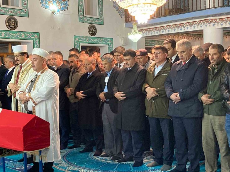 Şehit polis memuru Cihat Ermiş’in cenazesi Ankara’da defnedildi