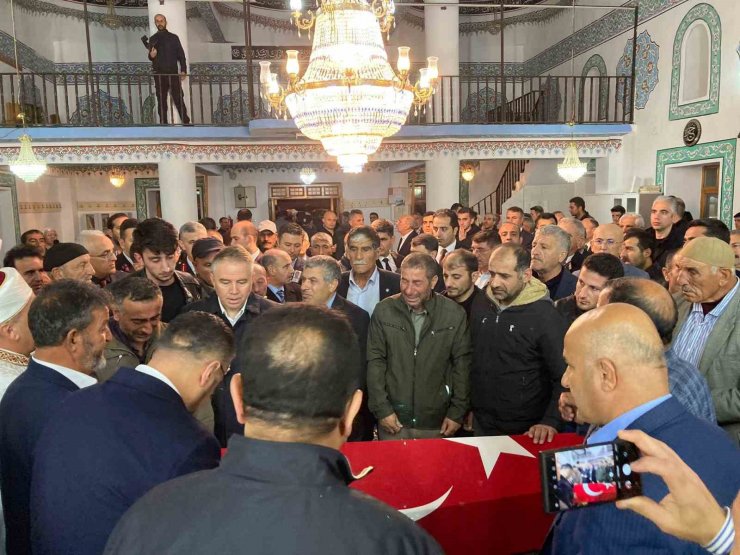 Şehit polis memuru Cihat Ermiş’in cenazesi Ankara’da defnedildi