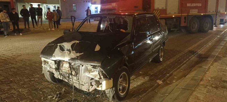 Fenalaşan babasını hastaneye götürürken kazaya yaptı: 3 yaralı