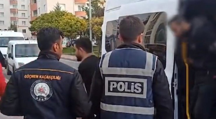 Kayseri’de ülkeye yasadışı yollarla giren şahıslara eş zamanlı operasyon: 21 gözaltı