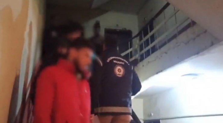 Kayseri’de ülkeye yasadışı yollarla giren şahıslara eş zamanlı operasyon: 21 gözaltı