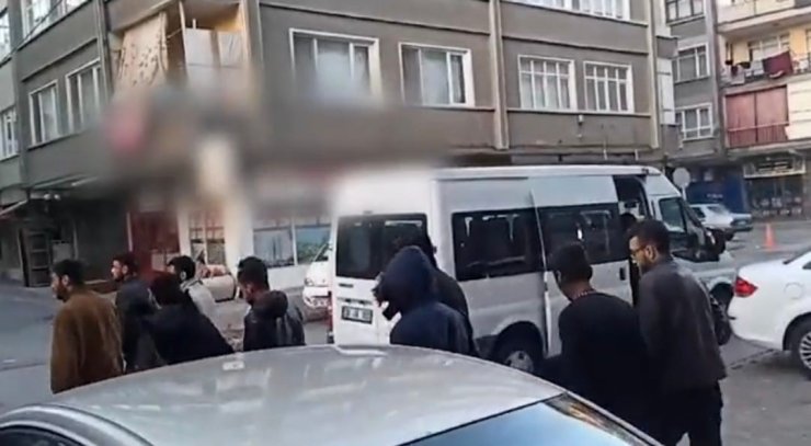 Kayseri’de ülkeye yasadışı yollarla giren şahıslara eş zamanlı operasyon: 21 gözaltı