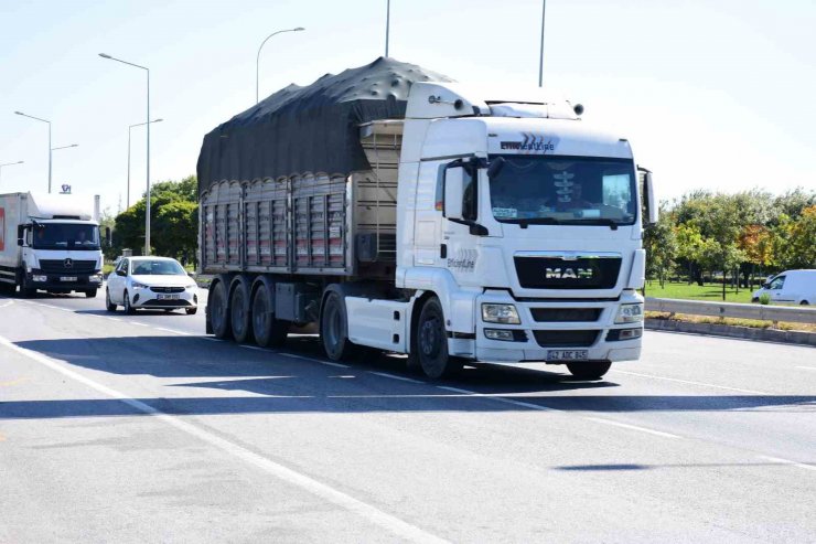 Emniyet Genel Müdür Yardımcısı Tayfur ile Trafik Başkanı Ayhan, Eskişehir’de kontrol noktasını denetledi