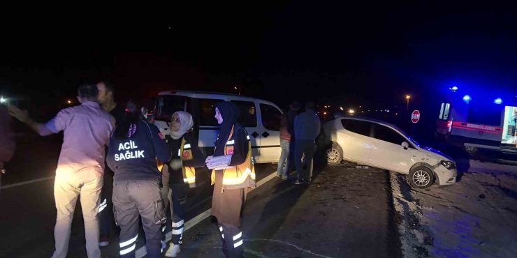 Aksaray’da 5 araçlı zincirleme kaza: 3 yaralı
