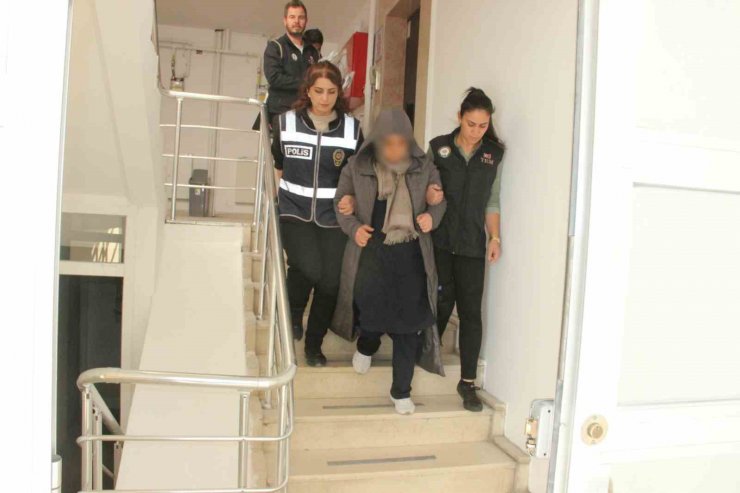 Karaman’da FETÖ’den aranan kadın evinin kilerindeki özel bölmede yakalandı
