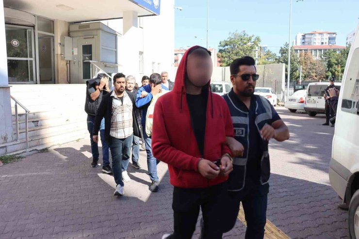 Aranan şahıslara eş zamanlı operasyon: 6 gözaltı