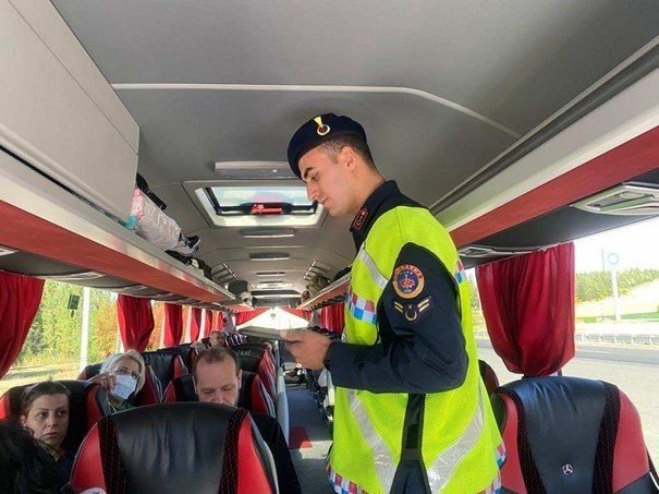 Jandarma ekiplerinden ‘Düzensiz Göçle Mücadele’ denetimi