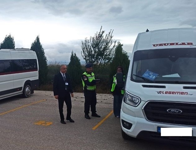 Jandarma ekiplerinden okul servislerine denetim