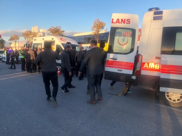 İşçileri taşıyan 3 otobüs ve 1 minibüs kaza yaptı: 36 yaralı