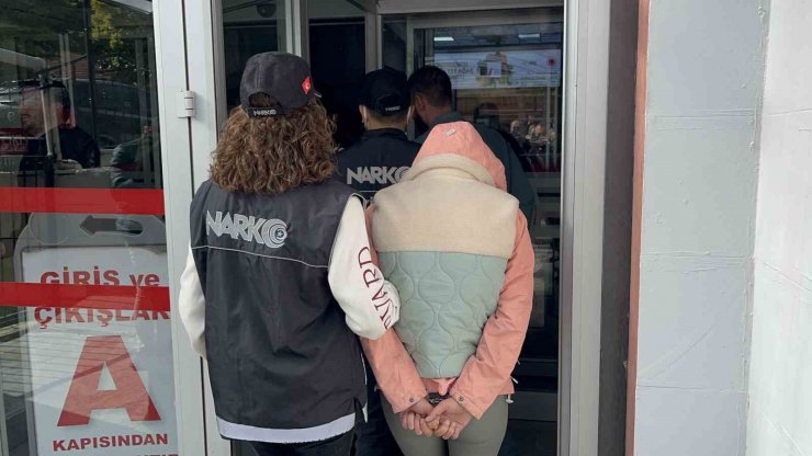 Uyuşturucu operasyonunda yakalanan 4 şüpheli adliyeye sevk edildi