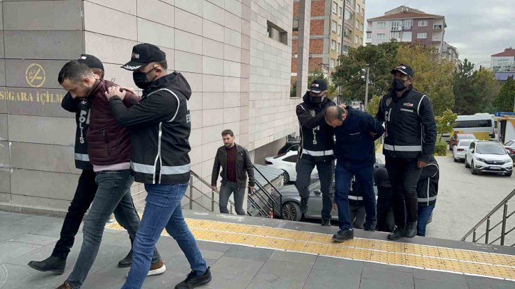 Eskişehir’de ‘Tefecilik’ yaptığı tespit edilen 5 şüpheli yakalandı