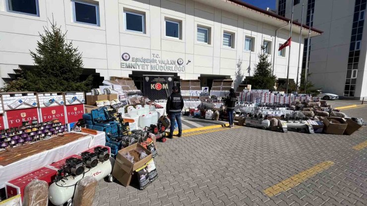 Eskişehir’de son 1 ayda 5 milyon TL değerinde kaçak ürün ele geçirildi