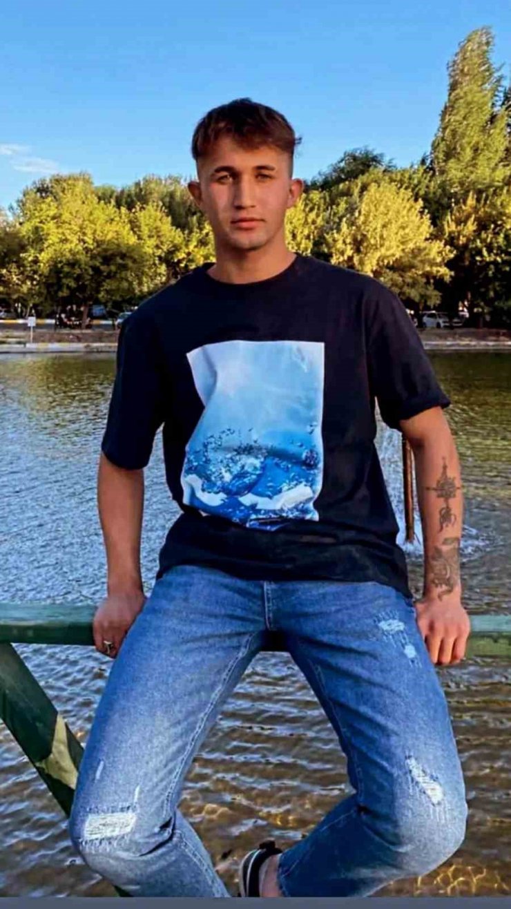 Niğde’de otomobil ile motosiklet çarpıştı: 1 çocuk hayatını kaybetti