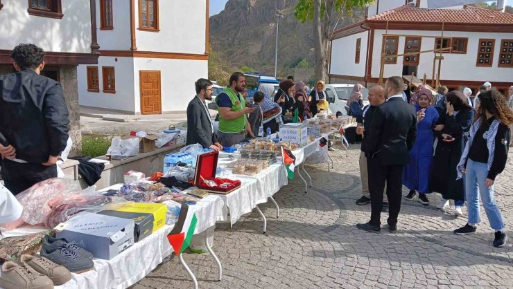 Başkent’te Filistin’e yardım sergisi