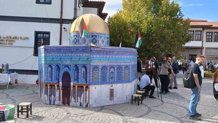 Başkent’te Filistin’e yardım sergisi
