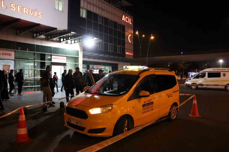 Kayseri’de ilginç olay: Bindiği takside yanlışlıkla kendini vurdu