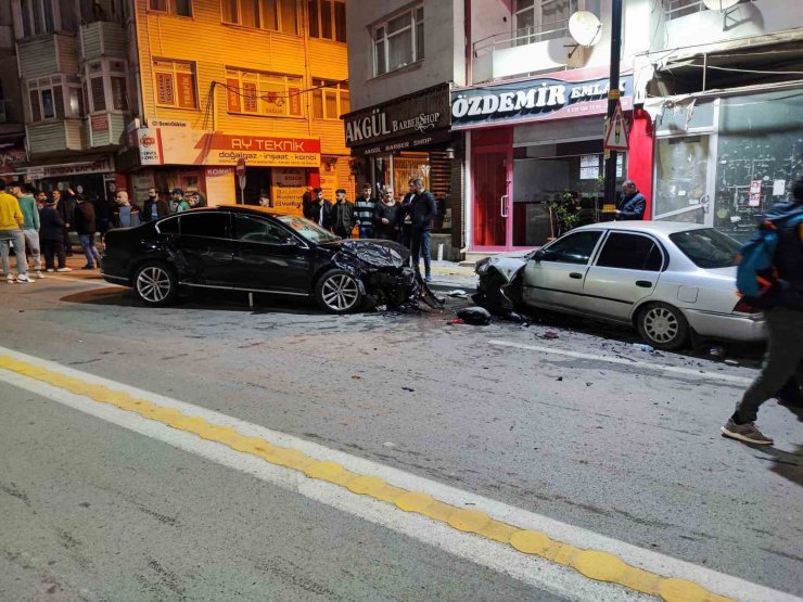 Sivas’ta zincirleme trafik kazası: 4 yaralı