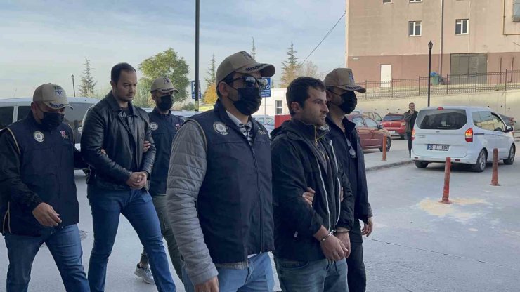 Kıskaç Operasyonu’nda yakalanan 4 FETÖ üyesi adliyeye sevk edildi