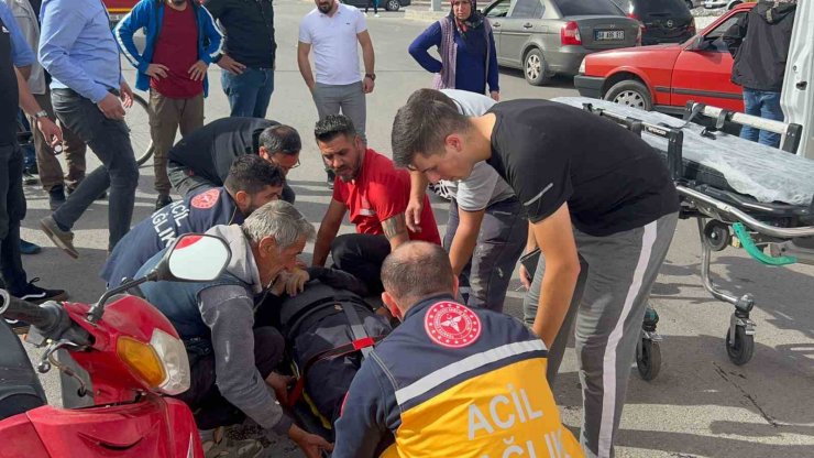 Pazar alışverişinden motosikletiyle dönen yaşlı adam kazada ağır yaralandı