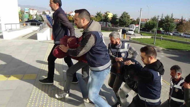 Konya’dan trenle Karaman’a gelip motosiklet çalan 4 şüpheli tutuklandı
