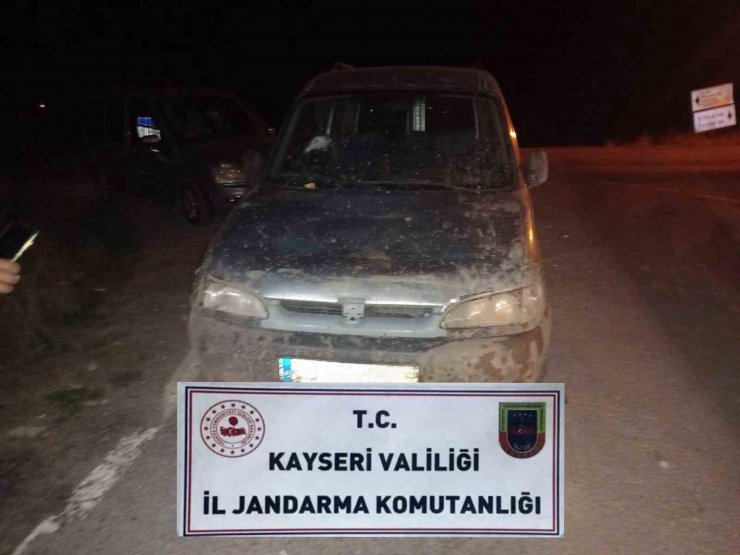 Jandarmadan kablo hırsızlarına suçüstü