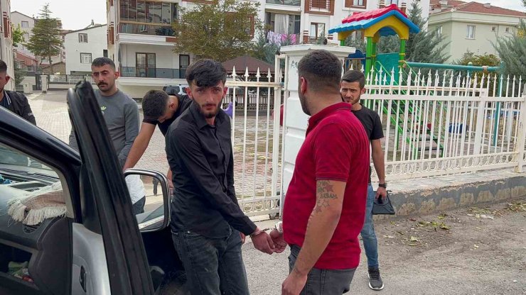 Aksaray’da şüpheli-polis kovalamacası