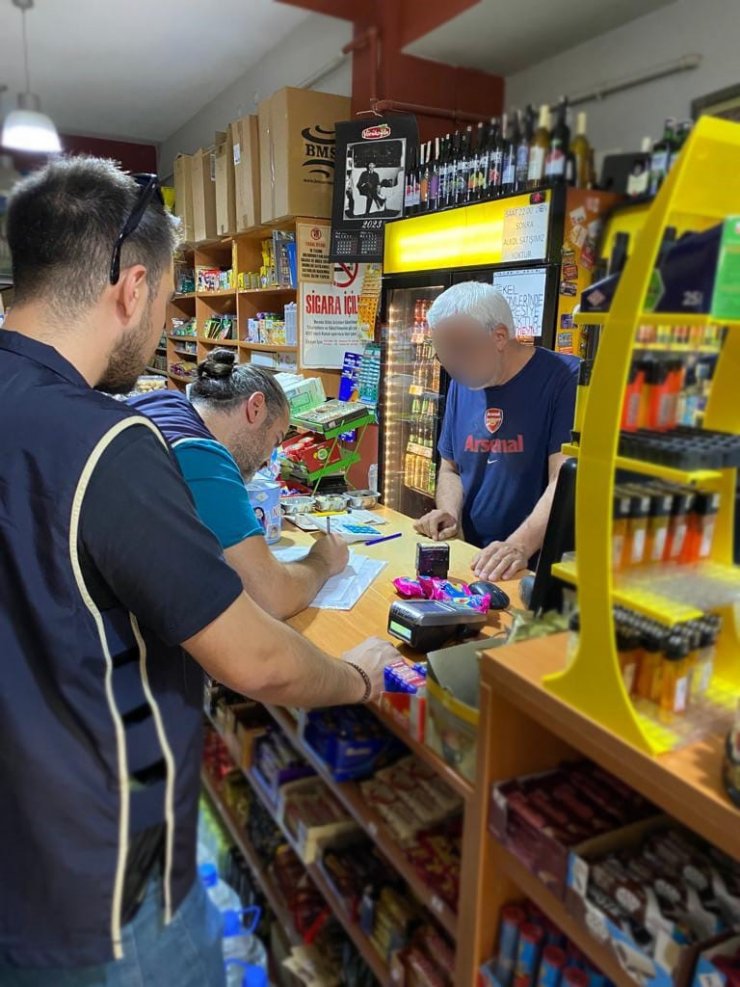 Polis ekipleri okul çevrelerinde denetim yaptı