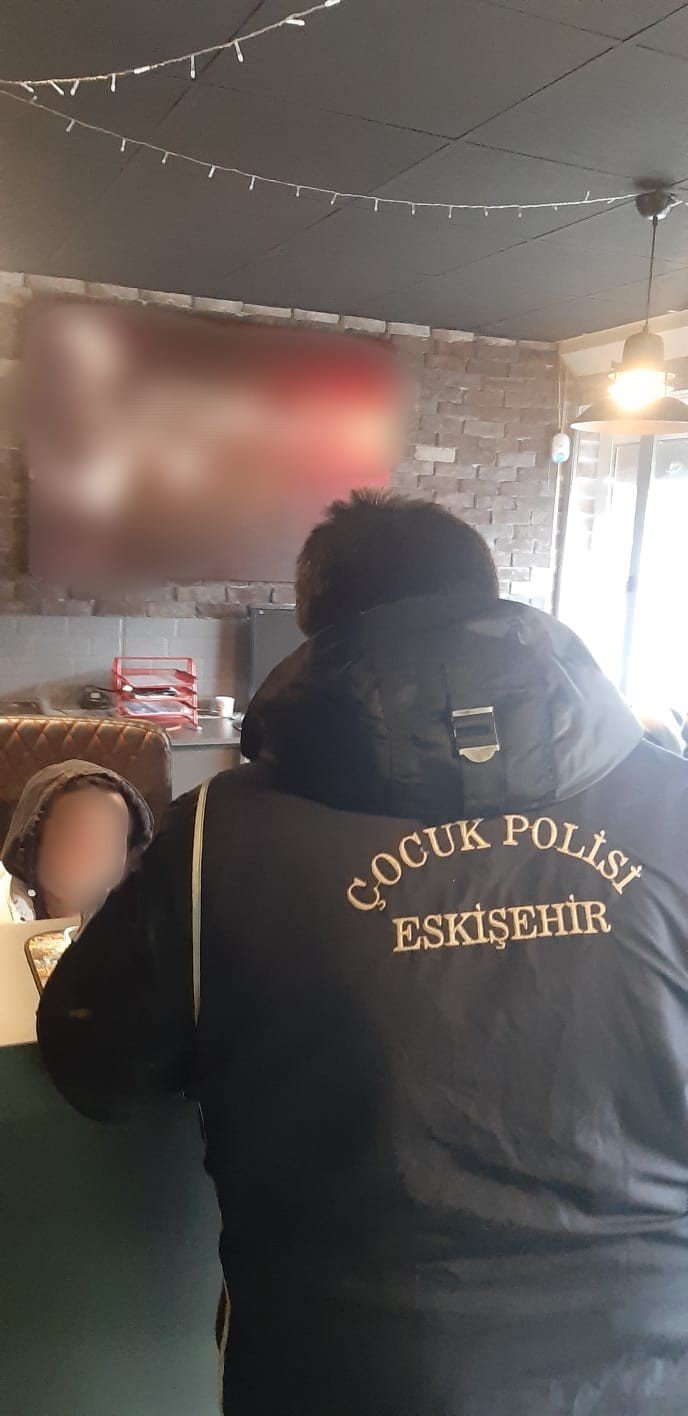 Polis ekipleri okul çevrelerinde denetim yaptı