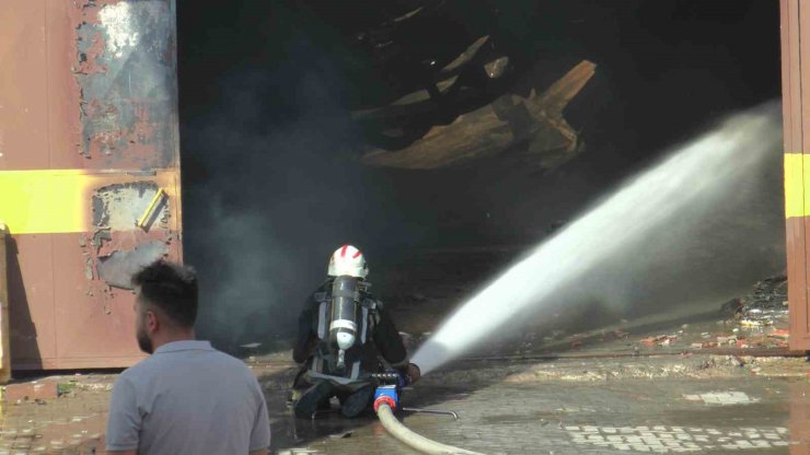 Kayseri’deki fabrika yangını 2 saatte kontrol altına alındı