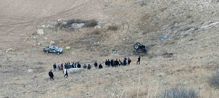 Sivas’ta traktör 400 metrelik uçurumdan uçtu: 1 ölü