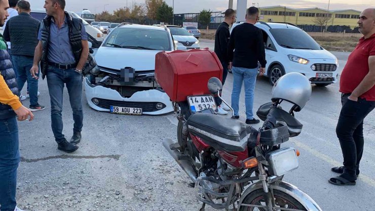 Otomobil ile motosiklet çarpıştı: 1 ağır yaralı