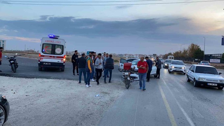 Otomobil ile motosiklet çarpıştı: 1 ağır yaralı