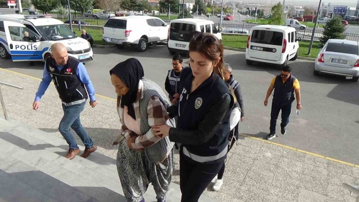 Tutuklanan uyuşturucu taciri kadın: "Bir şey geçti elinize iyi çekin"