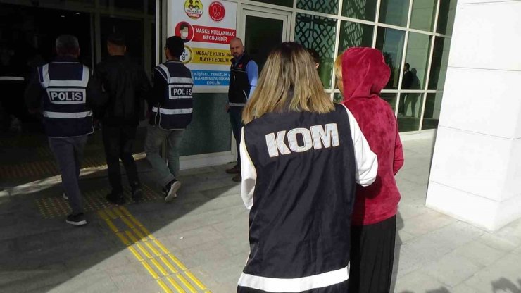 Tutuklanan uyuşturucu taciri kadın: "Bir şey geçti elinize iyi çekin"