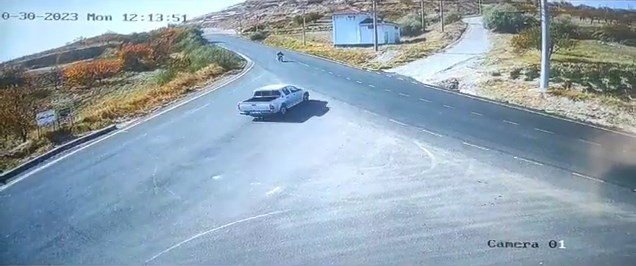 Dikkatsiz sürücü kazaya neden oldu