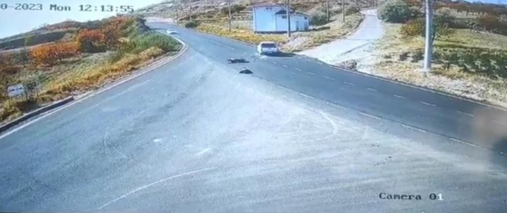 Dikkatsiz sürücü kazaya neden oldu