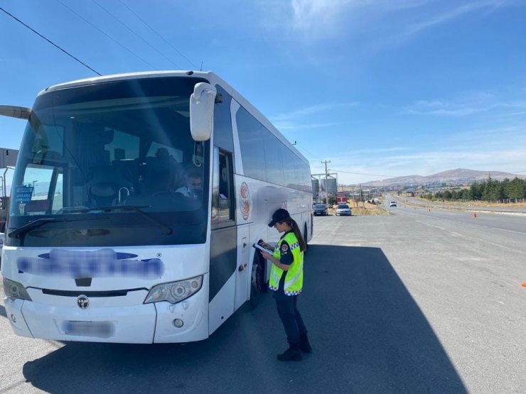 Jandarmadan yolcu otobüslerinde sivil trafik denetimi