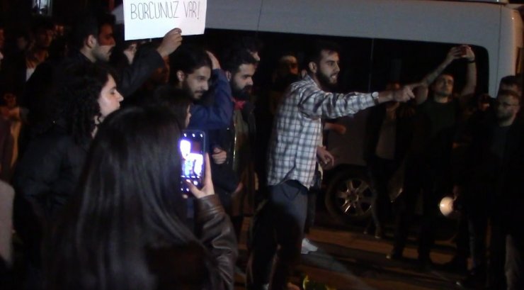 Dışarıdan gelip yurtta eylem yapılmasına polis izin vermedi