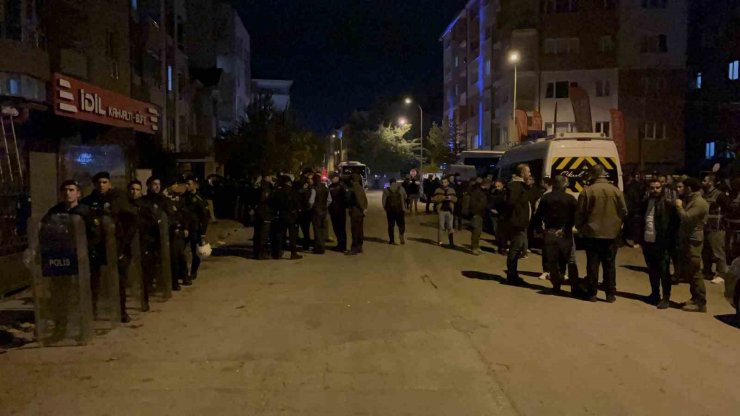 Dışarıdan gelip yurtta eylem yapılmasına polis izin vermedi