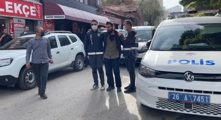 Polise saldıran eylemcilere yurtdışına çıkış yasağı