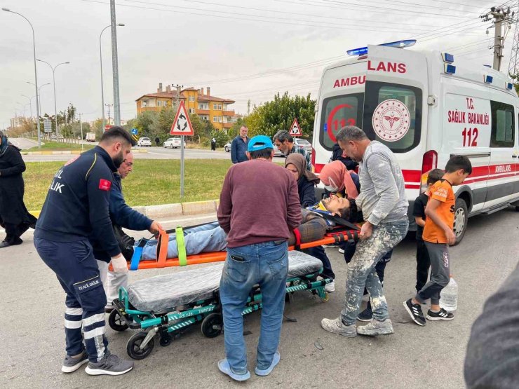 Kazada yaralanan babalarının başında gözyaşı döktüler