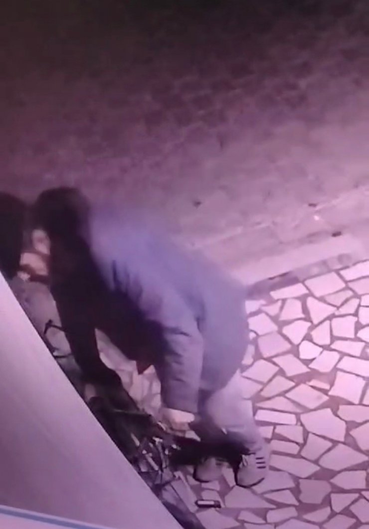 Bisikleti çaldı, 24 saat geçmeden yakalandı