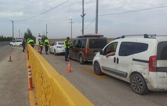 2023’ün ilk 10 ayında bin 752 kişiye emniyet kemeri cezası yazıldı
