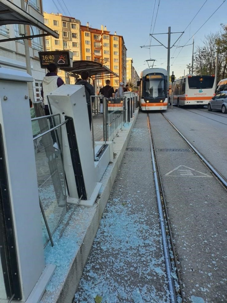 Kamyonet az daha faciaya yol açacaktı