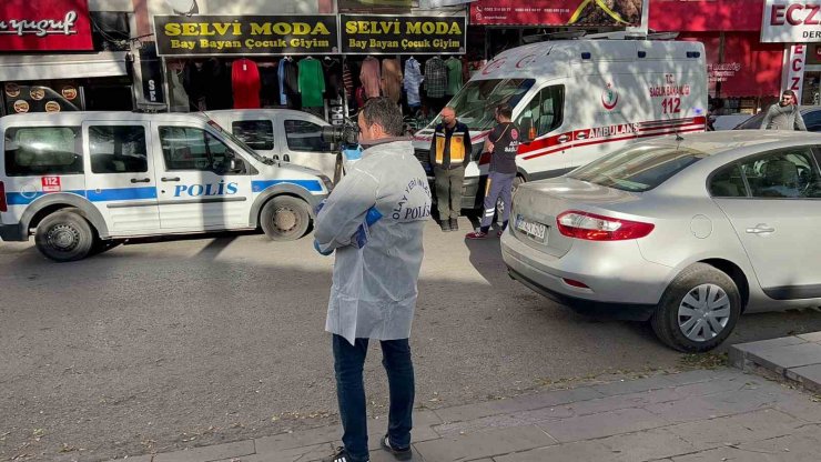 Haber alınamayan şahıs, evinde boğazı kesik halde ölü bulundu