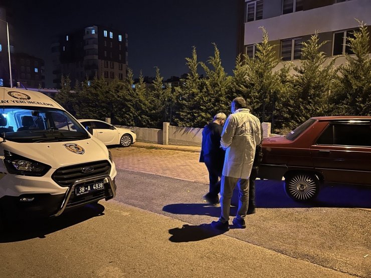 Kayseri’de bıçaklı kavga: 1’i ağır 2 yaralı