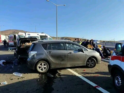 Ankara’da zincirleme trafik kazası: 6 yaralı