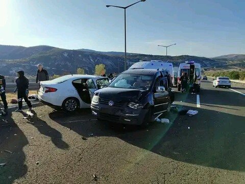 Ankara’da zincirleme trafik kazası: 6 yaralı