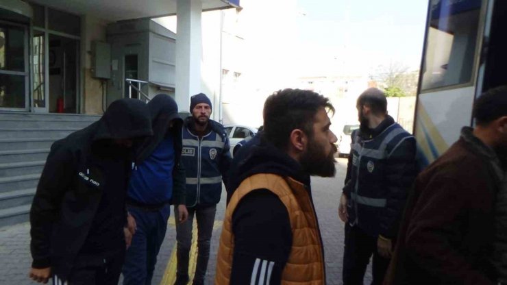 Kayseri’de aranan şahıslara 73 personelle eş zamanlı operasyon