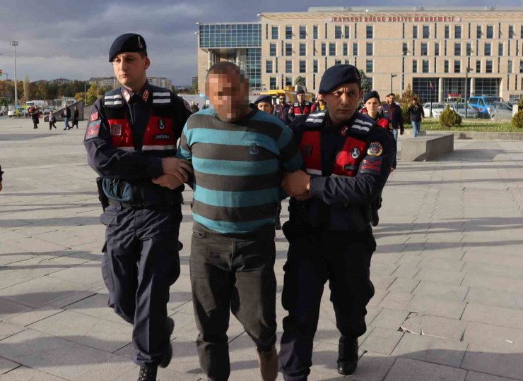 Kayseri’deki kadın cinayetinde yeni gelişme: Komşusu ve 2 oğlu adliyede
